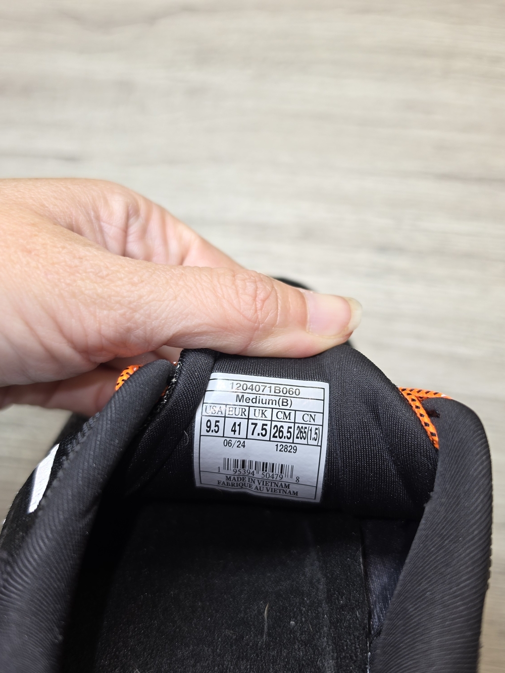 Brooks Ghost 16 Running Athletic Shoe Women's Orange And Black Size 9.5 - Picture 7 of 8